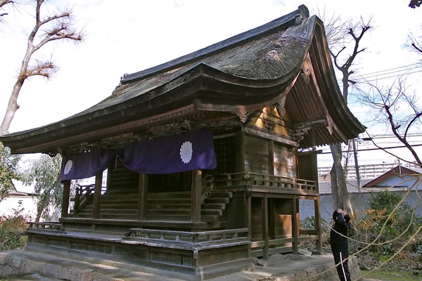 泉井上神社